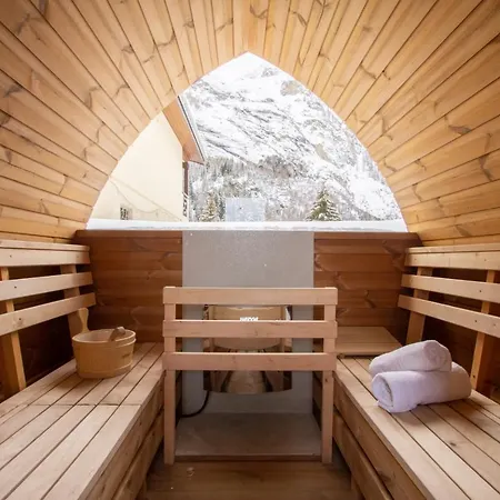 Coeur Des Brevieres By Chardons Tignes
